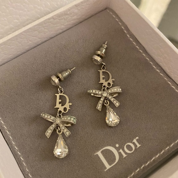New Authentic Dior Logo Crystal Bow Rhinestone Earrings Silver - Picture 3 of 6